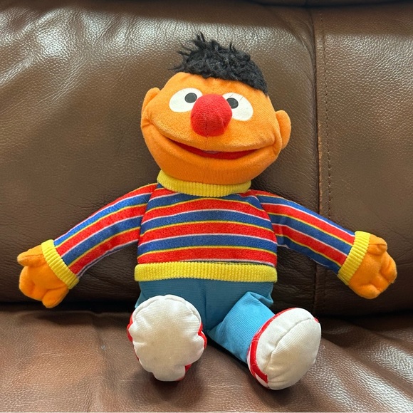 ๐3/$20๐ Sesame Street Ernie Plush - Picture 2 of 3